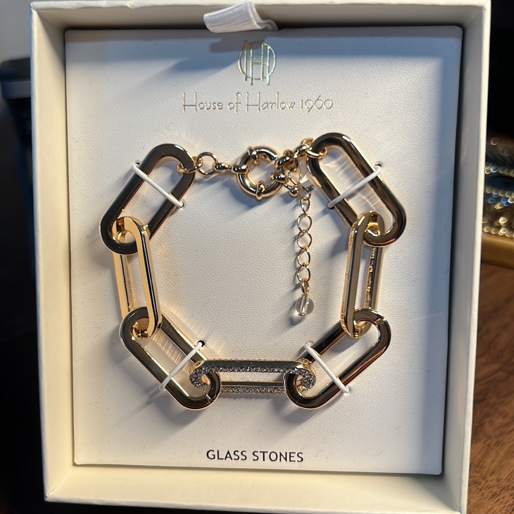 House of Harlow 1960 Shiny Goldtone Lunk Bracelet Adjustable NW Box Glass Stones - Picture 2 of 5
